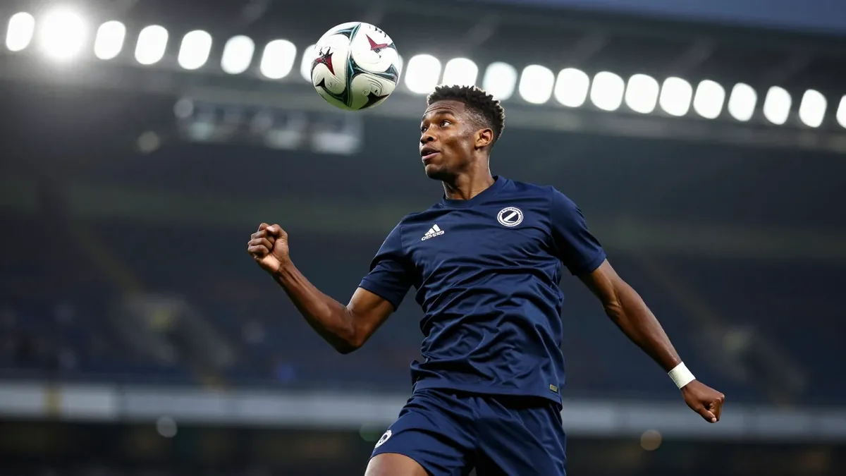 KAA Gent wint de Slag om Vlaanderen met 2-1 tegen Club Brugge door een laat doelpunt van de 18-jarige Ibrahima Cissé, die...