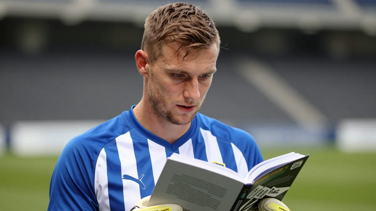 Gent-keeper Davy Roef haalt informatie uit boek voor strafschoppen