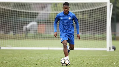 De Ghanese vleugelspeler Yassin Mohammed, 19, komt over van Malmö FF om de beloftenploeg van KAA Gent te versterken, zo...