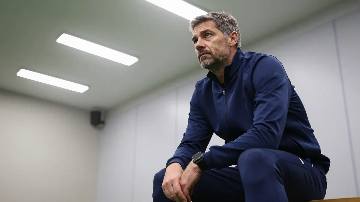 De voormalig trainer van KAA Gent, Ivan Leko, bespreekt zijn plotselinge vertrek naar Club Brugge, dat volgens hem een...